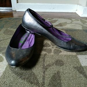 Blowfish flats t-strap sz 8